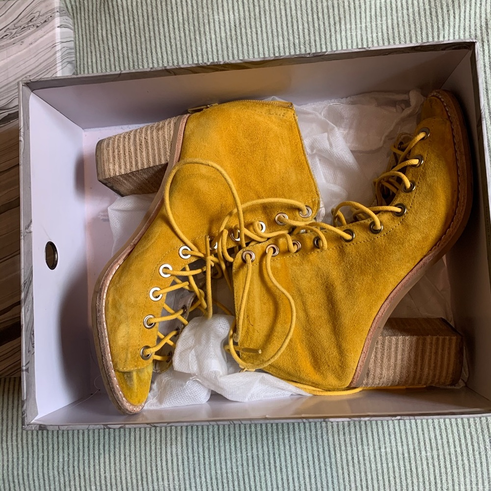 Jeffrey Campbell 5.5 beautiful yellow lace ups - Picture 2 of 6